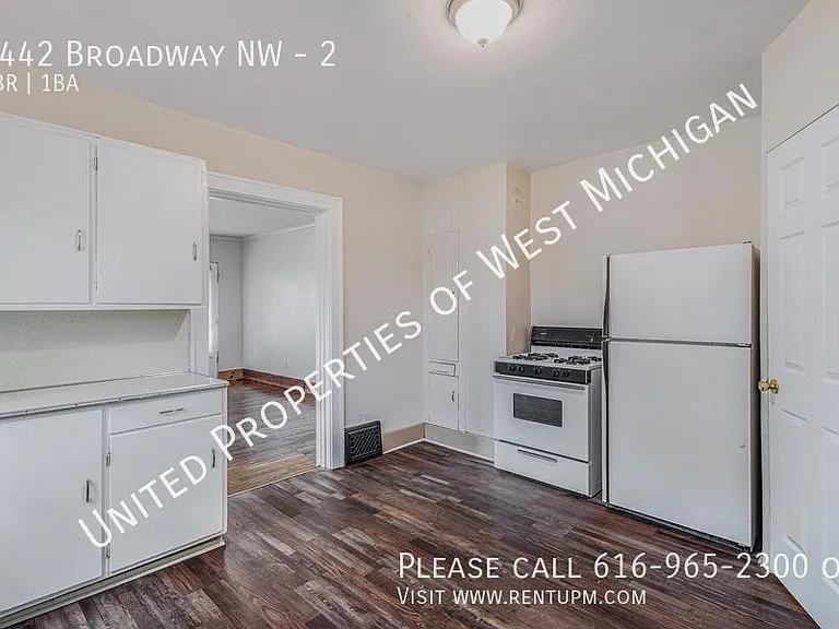 1442 Broadway Ave NW #2 — Photo 14