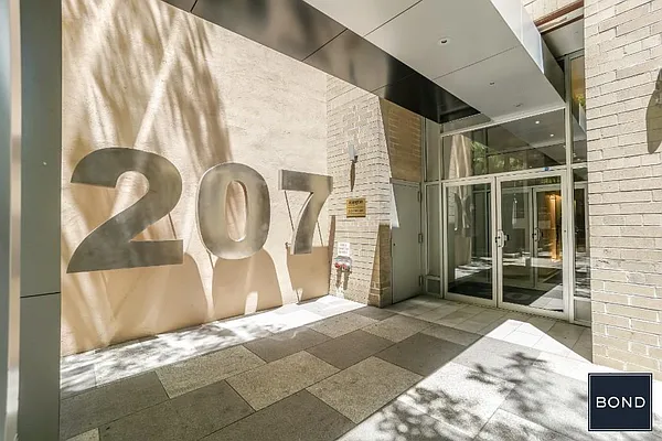 Rented by Bond New York | media 1