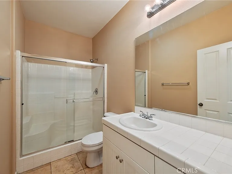 3513 W Hughes Ln — Photo 13