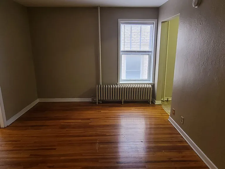 476 Herschel St. — Photo 12