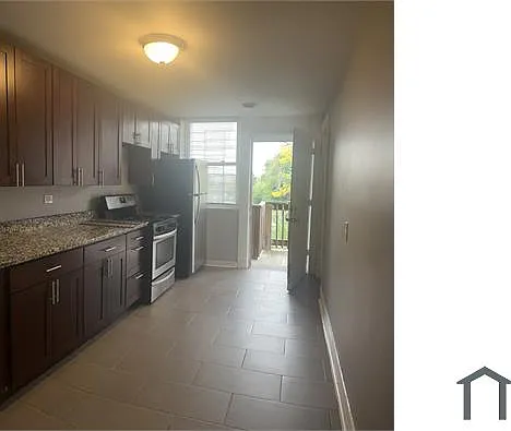 7701 S Green St #1 — Photo 2
