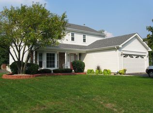 956 Waco Dr, Carol Stream, IL 60188