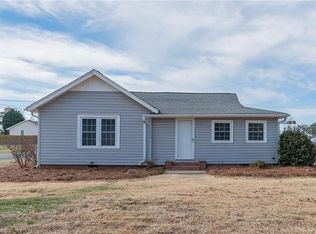 1524 Hampton St, Lexington, NC 27295