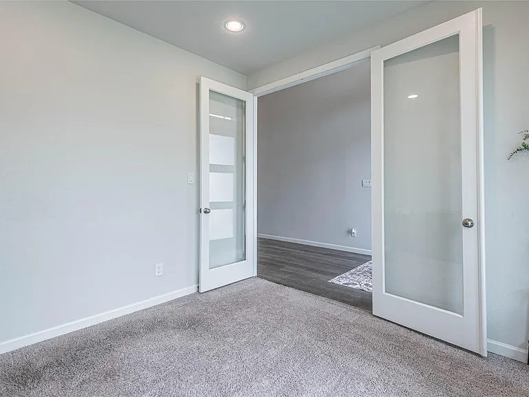 1618 Clover Ct — Photo 41