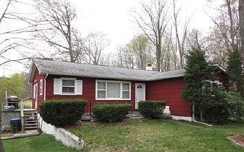 1st image of 8 Lake Dr