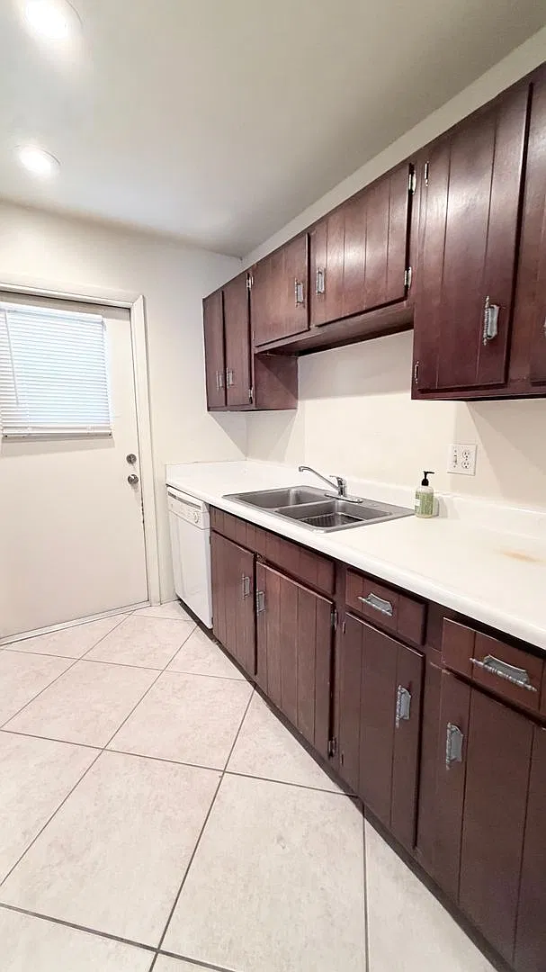 1 bed, 1.0 bath, 730 sqft, $1,500 — Photo 2