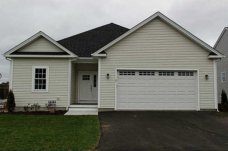 1st image of 17 Pine Grove Ln #17