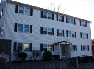 201 Pearce St APT 3W, Fall River, MA 02720