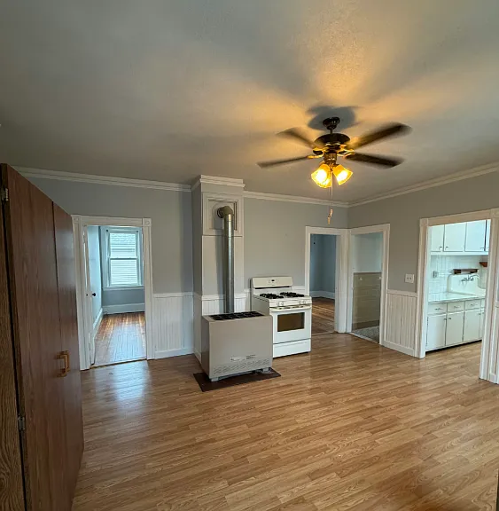 15 Roma St Bristol, RI Spacious 3 Bedroom, 1 Bathroom Unit Off Street Parking Included! — Photo 8