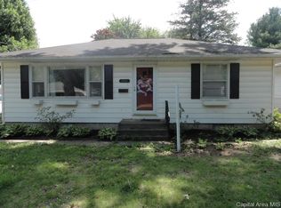 1320 Goltra Ave, Jacksonville, IL 62650