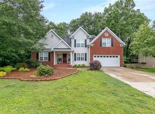 505 Willowwind Dr, Loganville, GA 30052