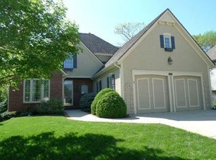 5818 Manor Ln, Parkville, MO 64152