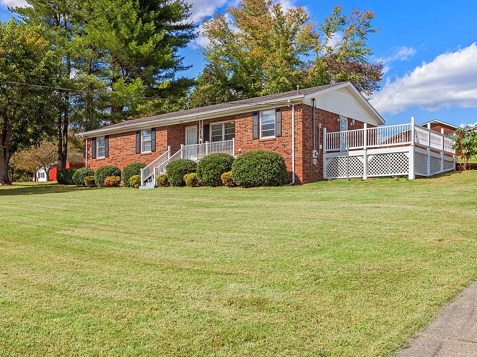 1st image of 176 Sanders Dr
