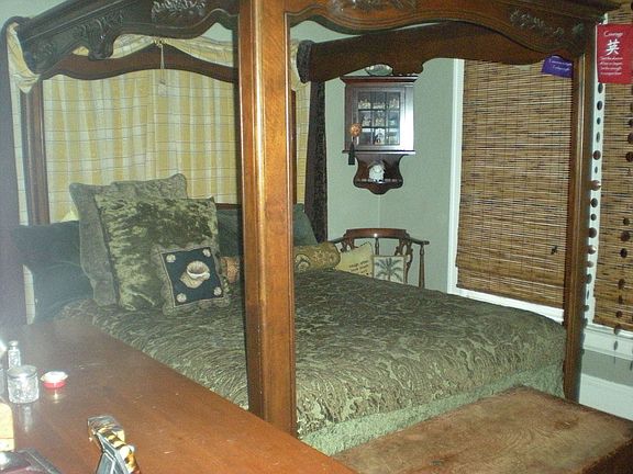 bedroom #1