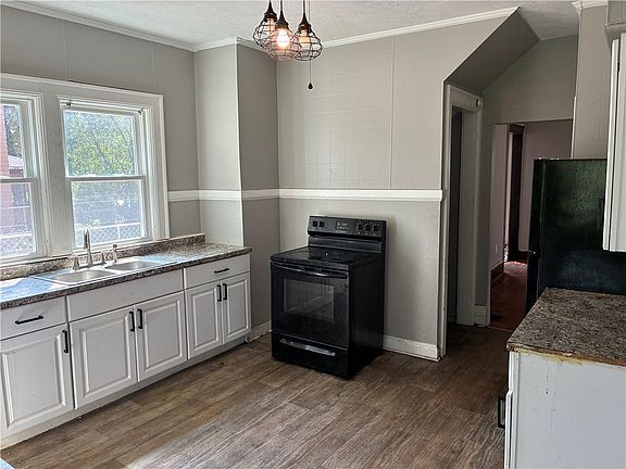 5th image of 52 Herkimer St