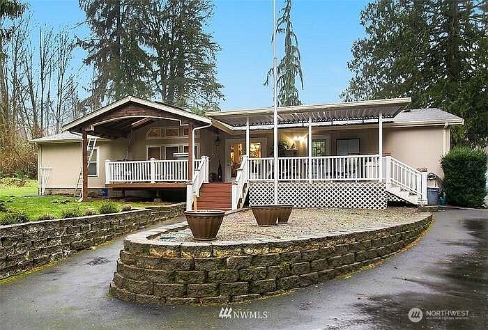 2nd image of 11819 227th Avenue SE