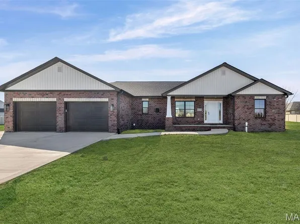 1009 Pennsylvania Ave, New Baden, IL 62265