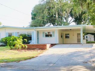 805 N Shore Dr, Leesburg, FL 34748