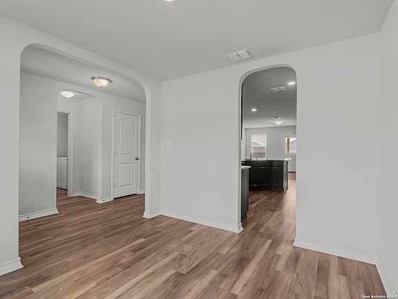 5th image of 11632 Blackmore Leap