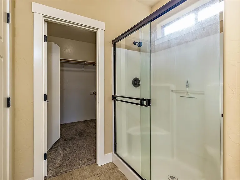2436 Bridgewater Way — Photo 14