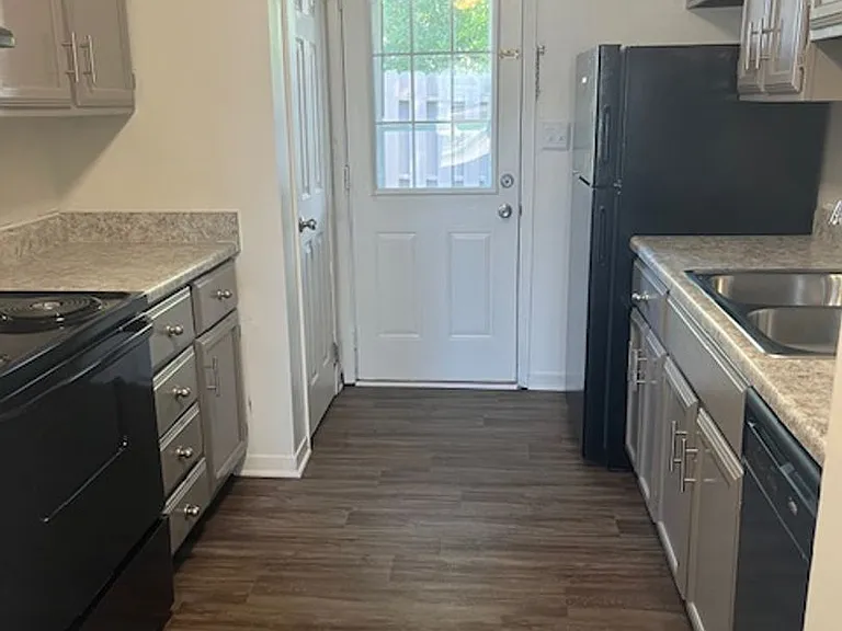 3750 McCarty Ln — Photo 14