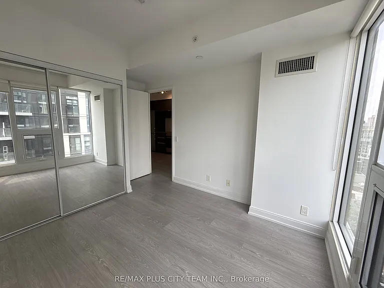 181 Dundas St E #1901 — Photo 10