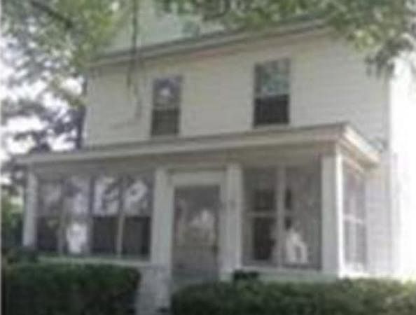 1st image of 568 Pleasant St #1