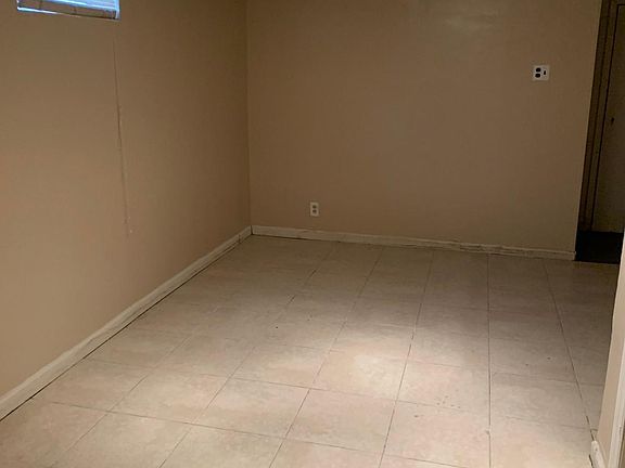 5th image of 247 Wellbrook Ave #2