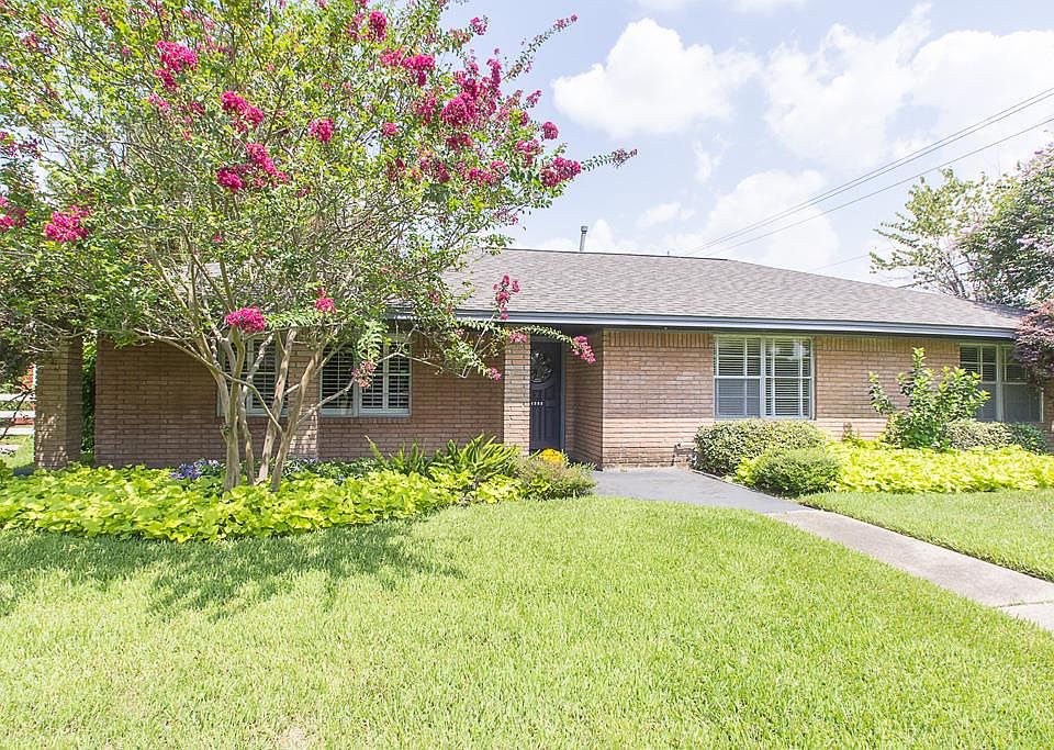 1st image of 4702 Briarbend Dr