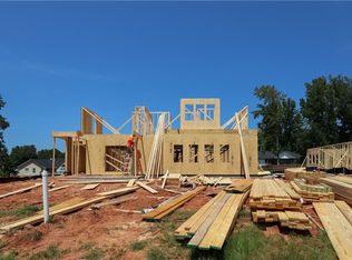1959 Long Leaf Ln, Opelika, AL 36801