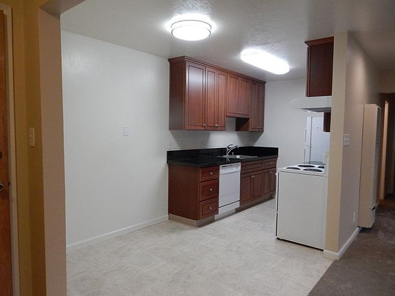 Eat-in Kitchen facing living room