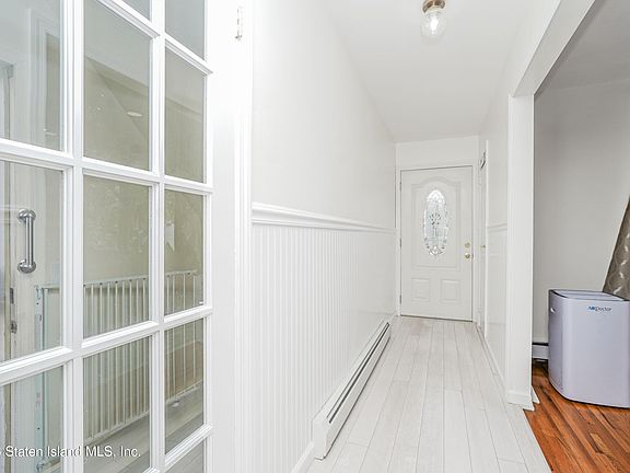 5th image of 12 Kelvin Ave