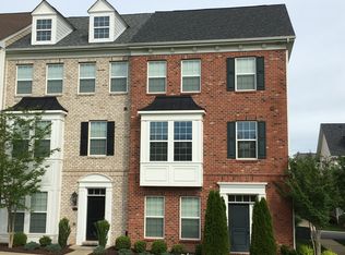 233 Buckeye Cir, La Plata, MD 20646