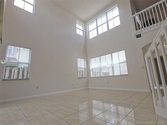 5th image of 8224 NW 115th Ct