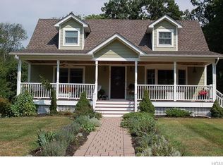 9 Parkway Dr, New City, NY 10956