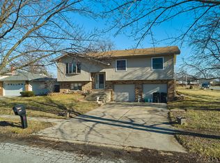 3165 Macon St, Portage, IN 46368