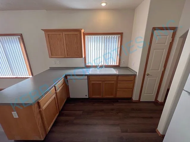 3794 NE Fairview Lake Way — Photo 3