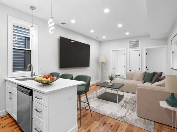283 Chelsea St, Boston, MA