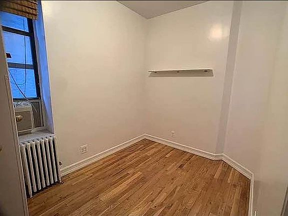 2nd image of 39 Christopher St APT 2G
