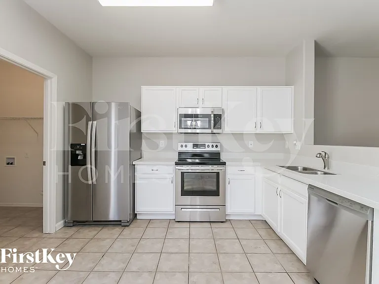 1232 E Omega Dr — Photo 9
