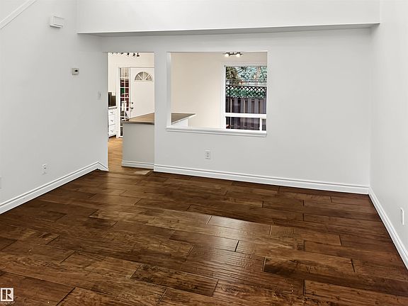 4th image of 633 Millbourne Rd E