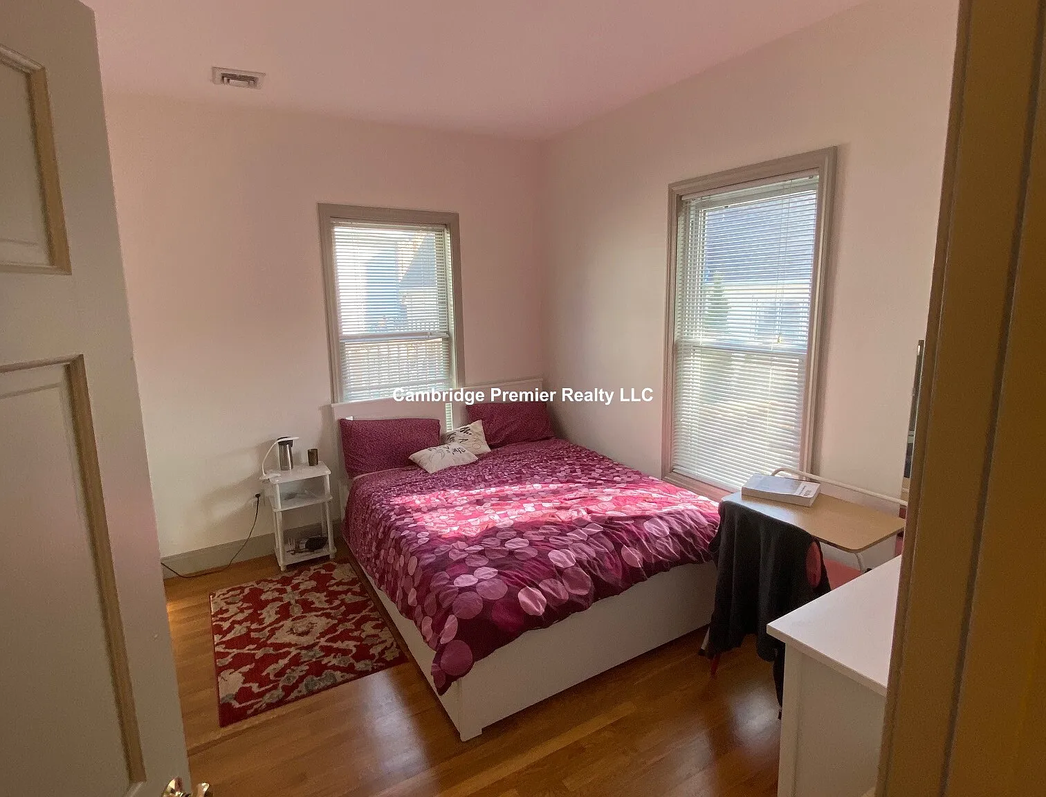 2 bed, 1050 sqft, $4,350 — Photo 3
