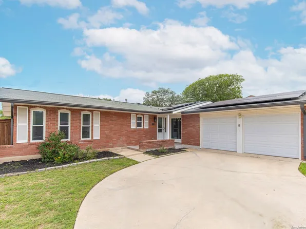 162 Sage Dr, Universal City, TX 78148