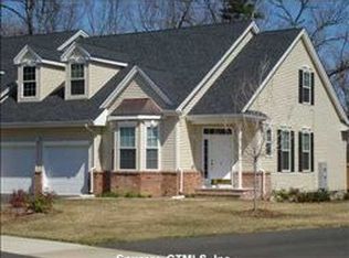 4 Scarlet Ln, Windsor, CT 06095