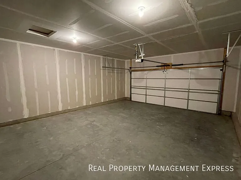 2356 S Ronsiek Ave — Photo 17