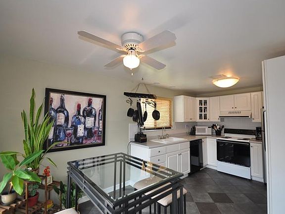 4th image of 204 Kirkwood Dr