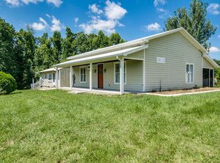 5462 Claysville Rd, Crossville, TN 38571
