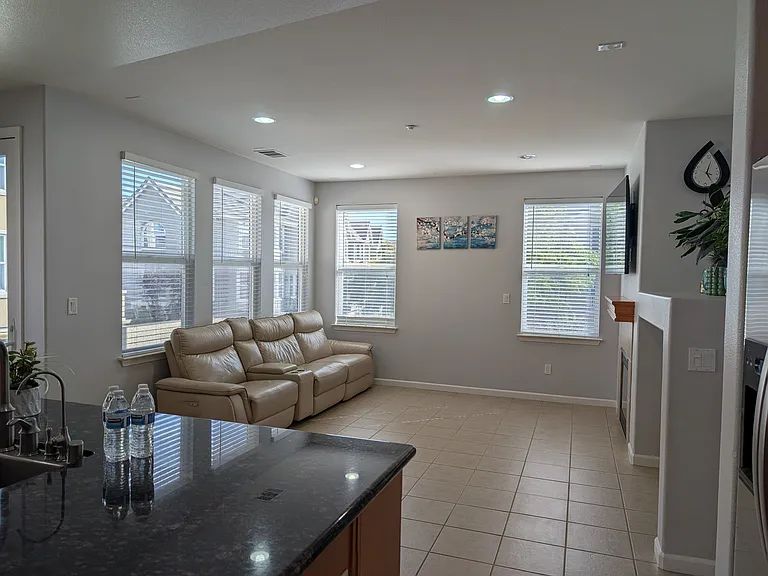 6217 Byron Ln — Photo 10