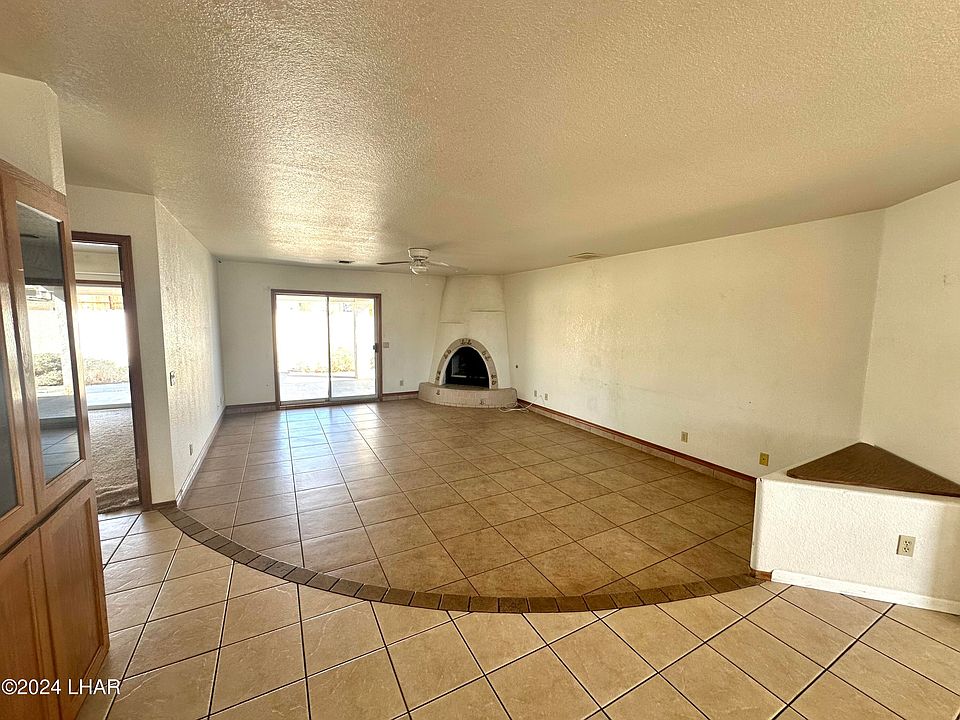 2nd image of 139 Greentree Dr