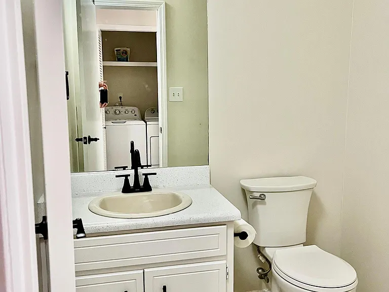 100 Park Hill Ln — Photo 13